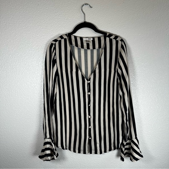 Amuse Society Always Something Black & Cream Striped Button Front Blouse SM - Picture 2 of 10